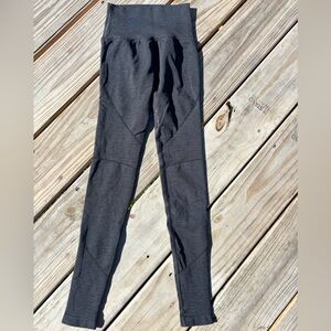 Women’s Alphalete Leggings Size XS